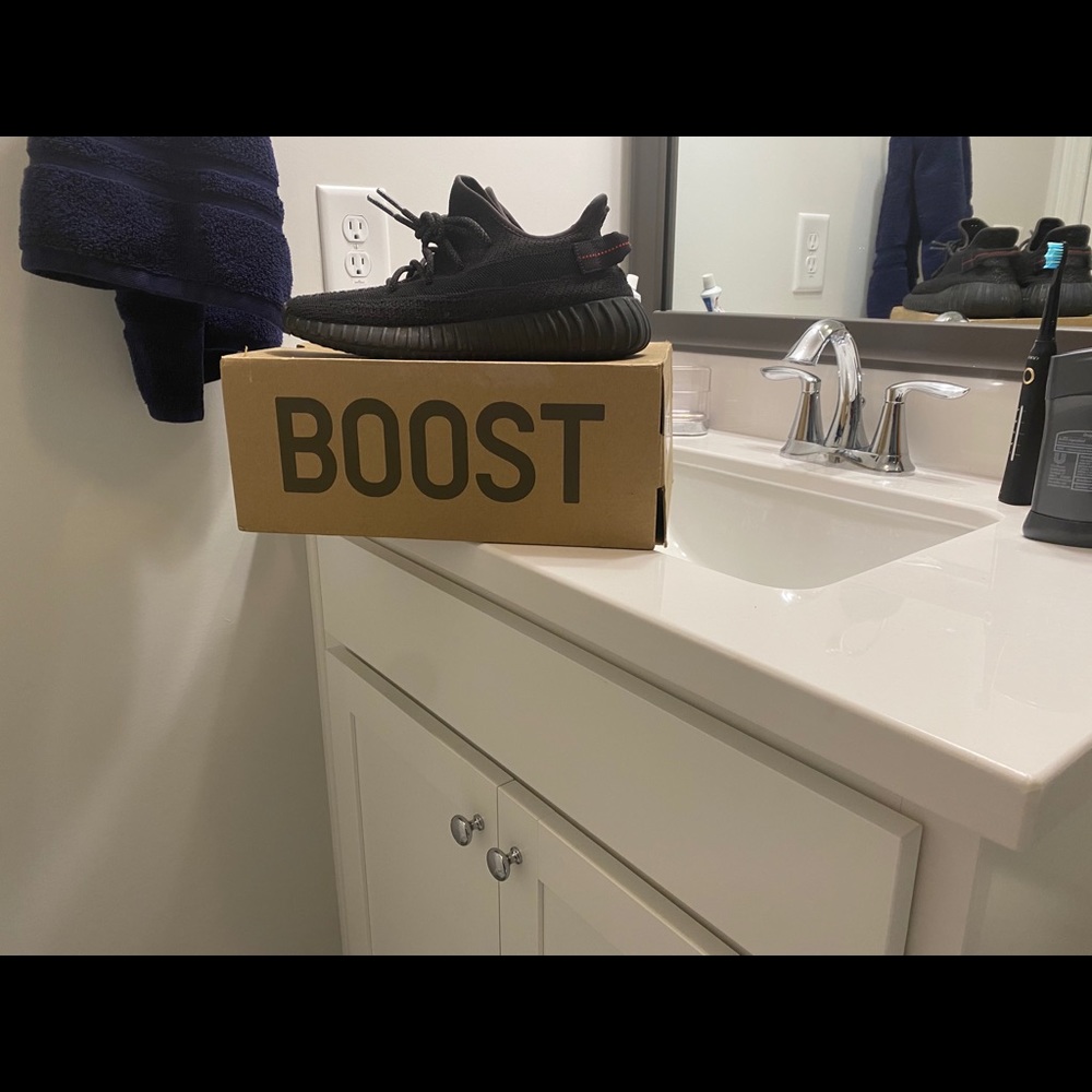 Yeezy boost 350 black reflective